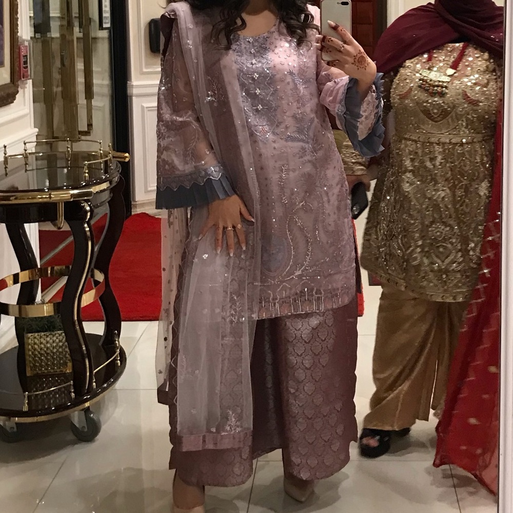 Salwar Kamees Set - Picture 10 of 10
